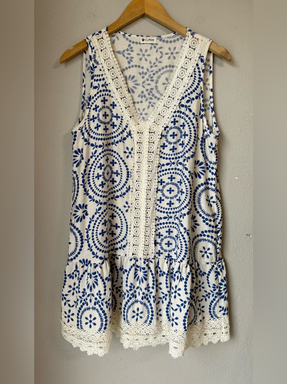 Cupshe Tango Ornate Cover Up Mini Dress Women’s Size M White & Blue Lightweight